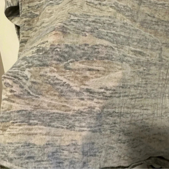 We the Free Women's Long Sleeve Faded Burnout Tiger Camo Shirt Top size XS - Picture 4 of 9